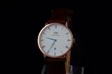 Daniel Wellington watch same style man and woman Apr 27--wsp09_2948370