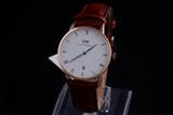 Daniel Wellington watch same style man and woman Apr 27--wsp11_2948368