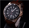 Gucci watch man Apr 27--wsp47_2948644